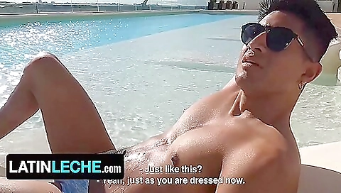 Cute tattooed pornstar gets her asshole and pussy fucked