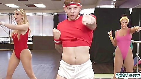 A naughty babe that likes deepthroat gets fucked in a hot pose