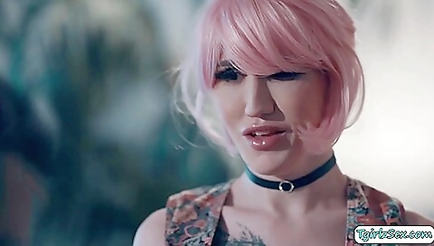 Shemale gets her asshole fucked in an anal deepthroat vid