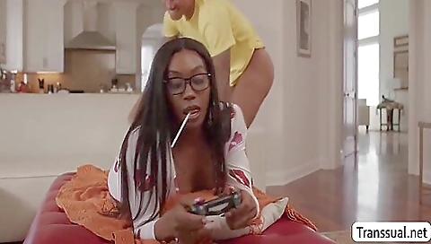 Black Ts Distracted By Strap On And Suck It 10 Min